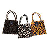 lit.. �Ƃ炳�ꂽ�p�C���W���K�[�h�̂ӂ�ӂ킵���e�L�X�^�C���A�����Ȋ��G�A�f�G�� minibag �ł��B�c : mina perhonen / �~�i �y���z�l��